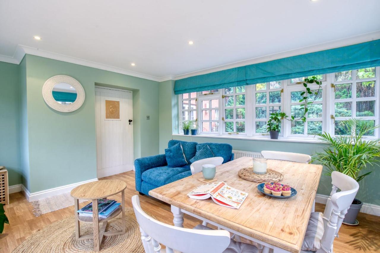 White Cross Cottage Woodbury ภายนอก รูปภาพ