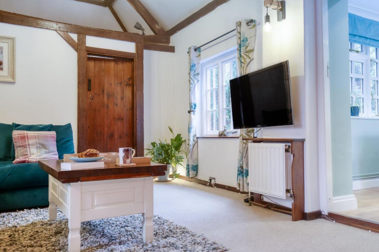 White Cross Cottage Woodbury ภายนอก รูปภาพ