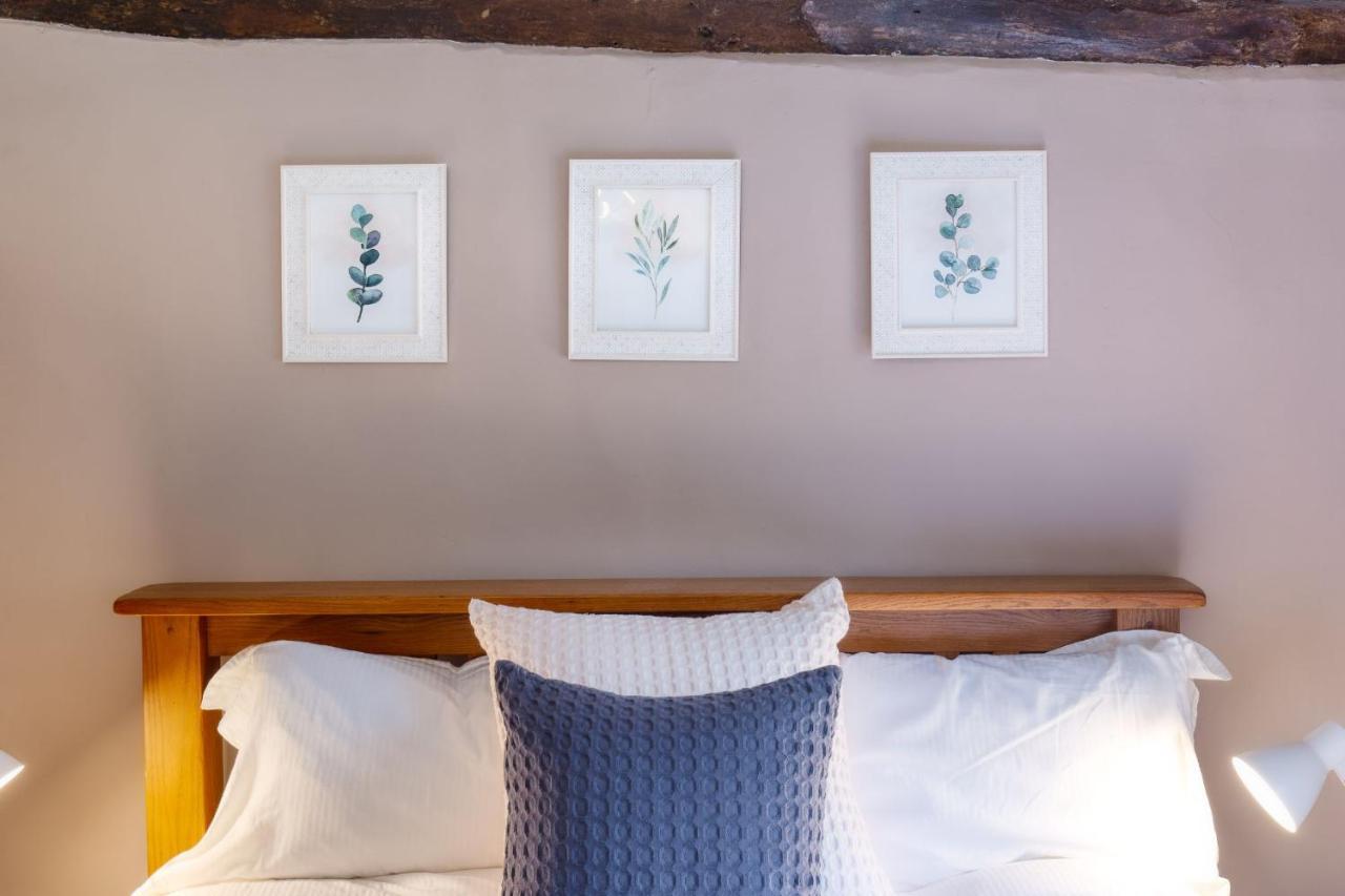 White Cross Cottage Woodbury ภายนอก รูปภาพ